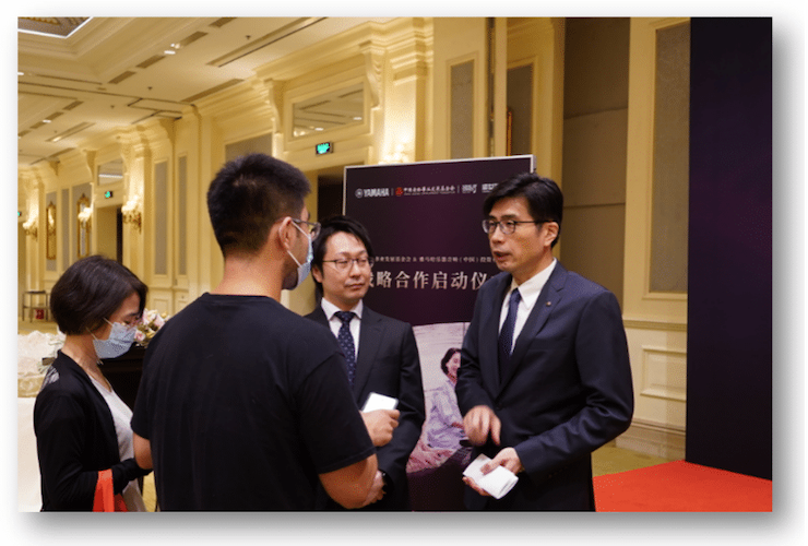AG旗舰厅携中国老龄事业发展基金会捐赠500台电子琴入驻全国社区